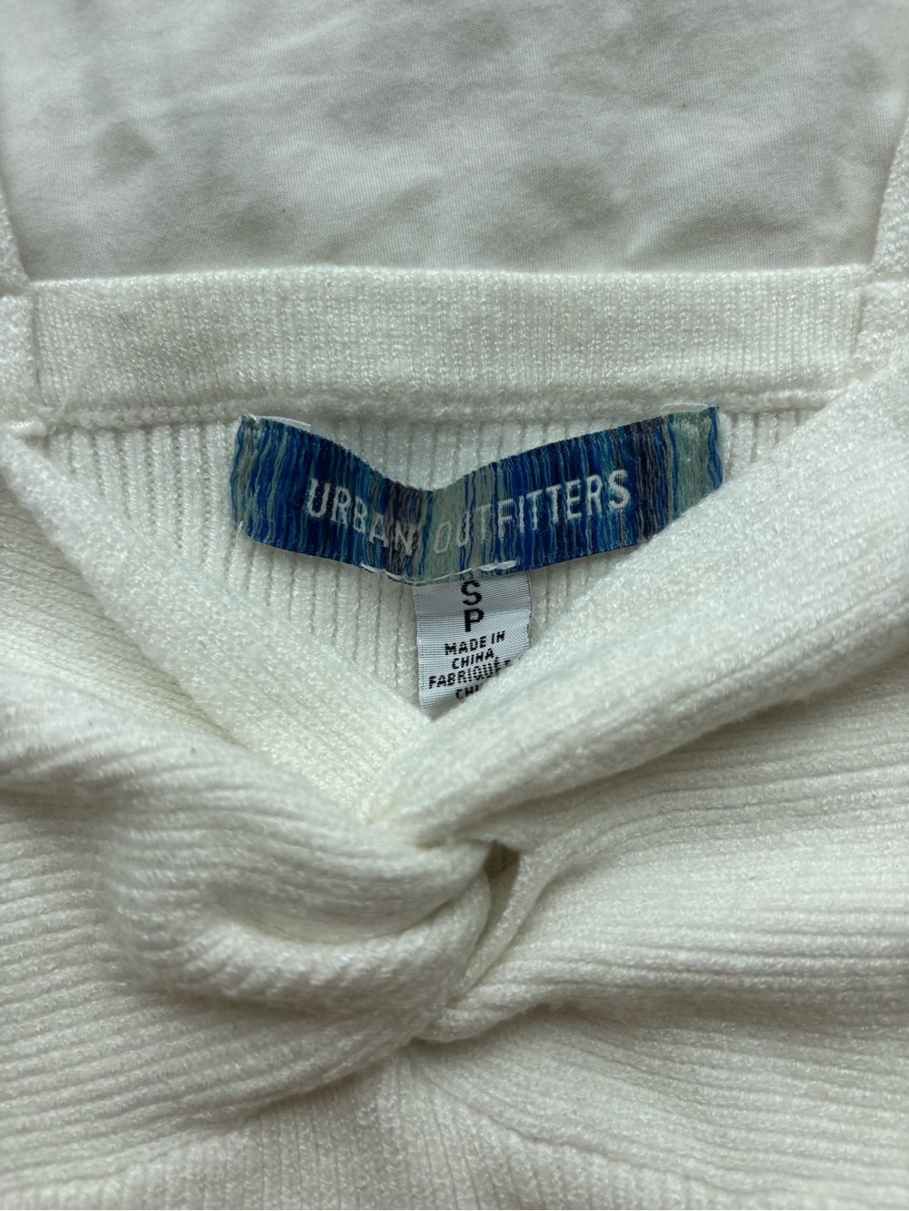 Urban Outfitters White Ribbed Twist-Front Cropped Cami Top Size S - Picture 2 of 12
